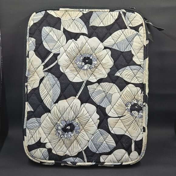 Vera Bradley Tablet Sleeve - Camellia pattern (retired) - Picture 3 of 12